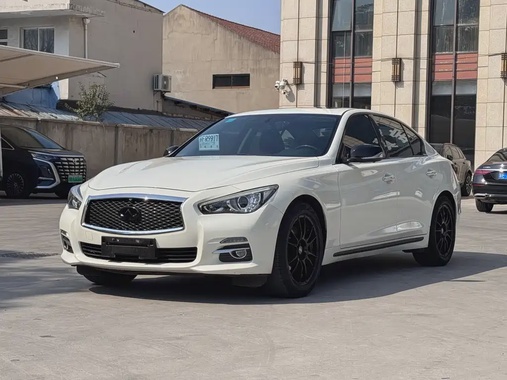 Infiniti Q50 2016