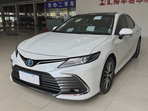 Toyota Camry 2021