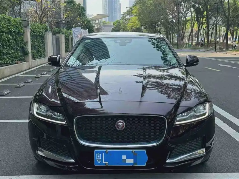 Jaguar XFL