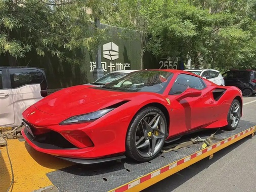 Ferrari F8 2021