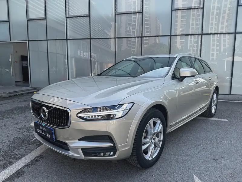 Volvo V90