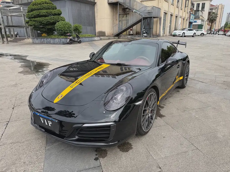 Porsche 911