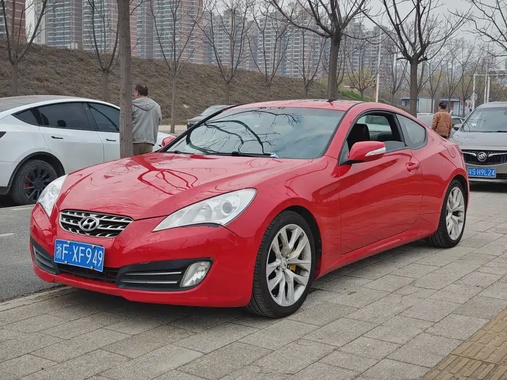 Hyundai Genesis Coupe 2012
