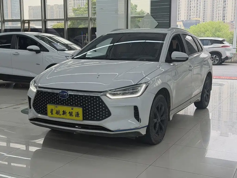 BYD e2