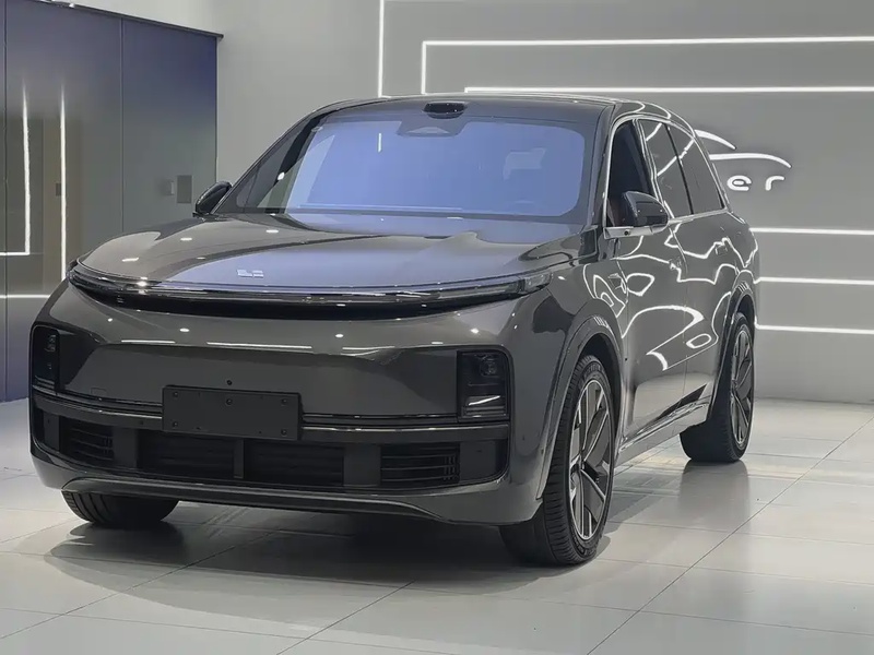 Li Auto L8