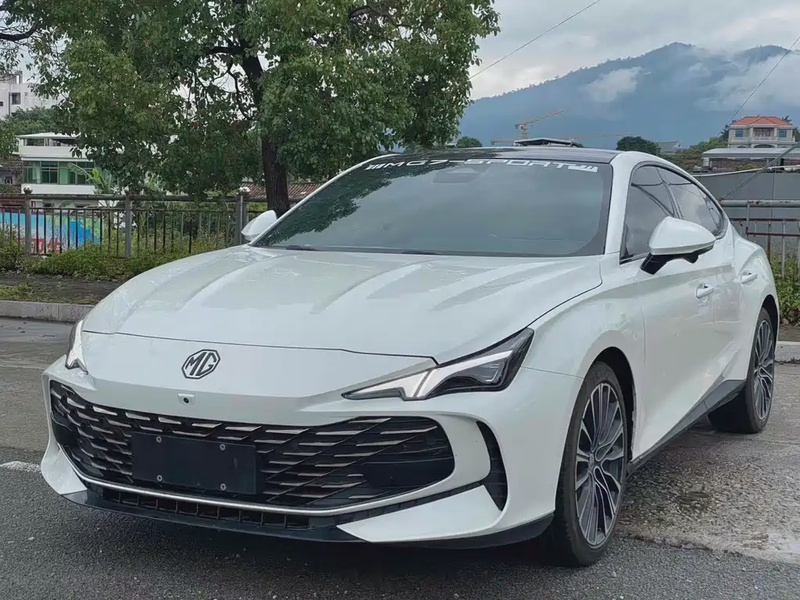 MG MG7