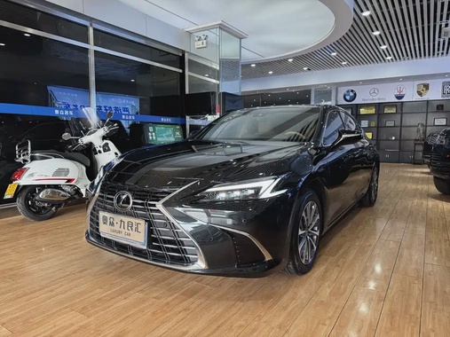 Lexus ES 2025