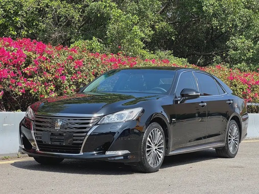 Toyota Crown 2018