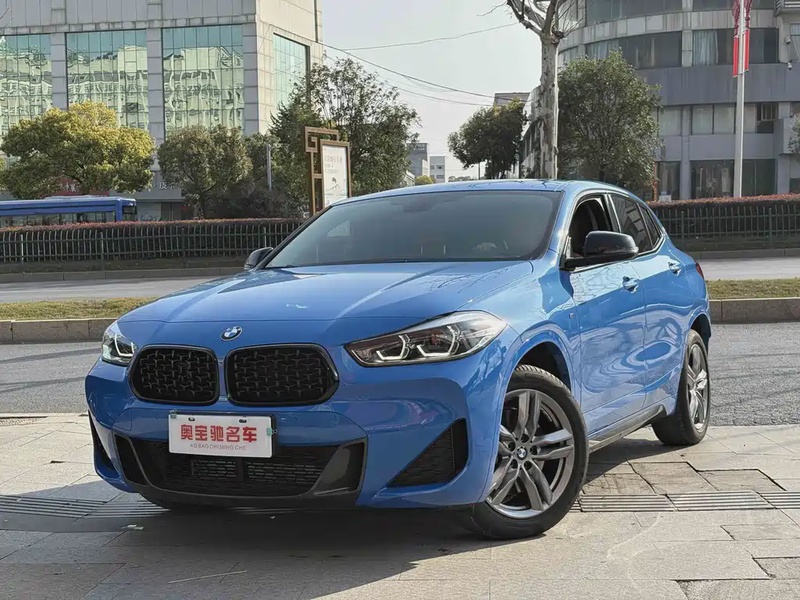 BMW X2