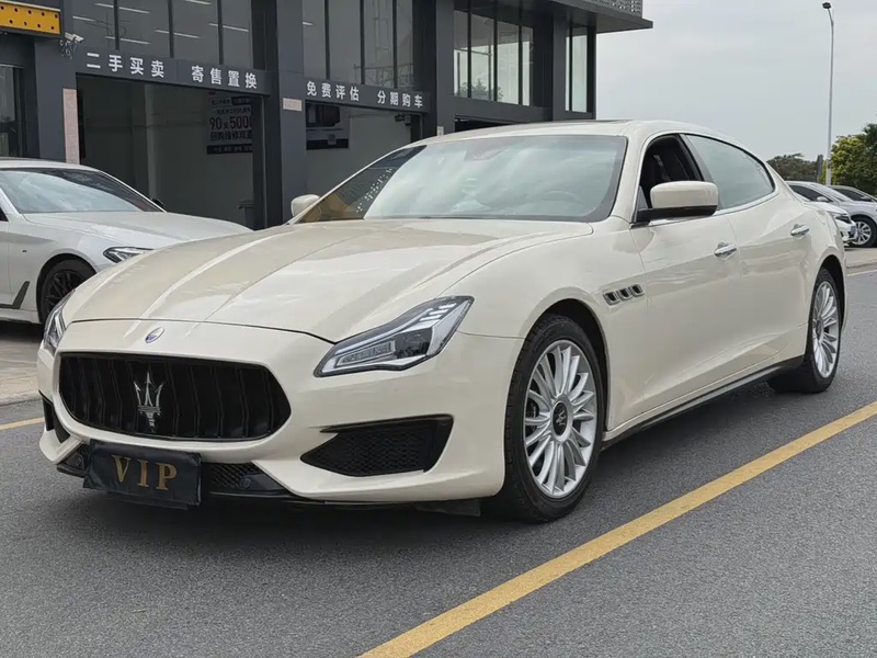 Maserati Quattroporte