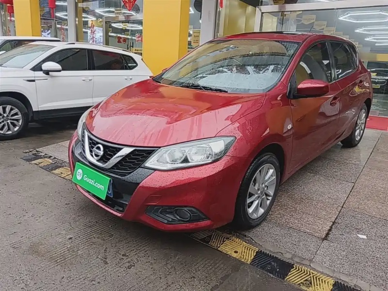 Nissan Tiida