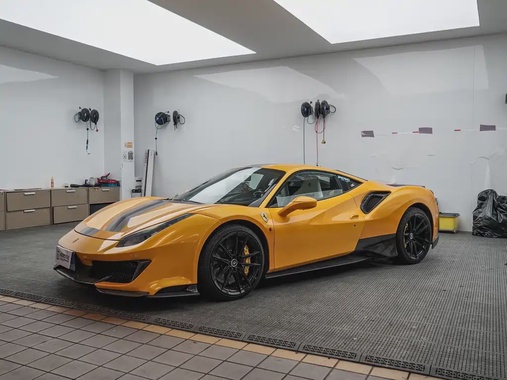 Ferrari 488 2015