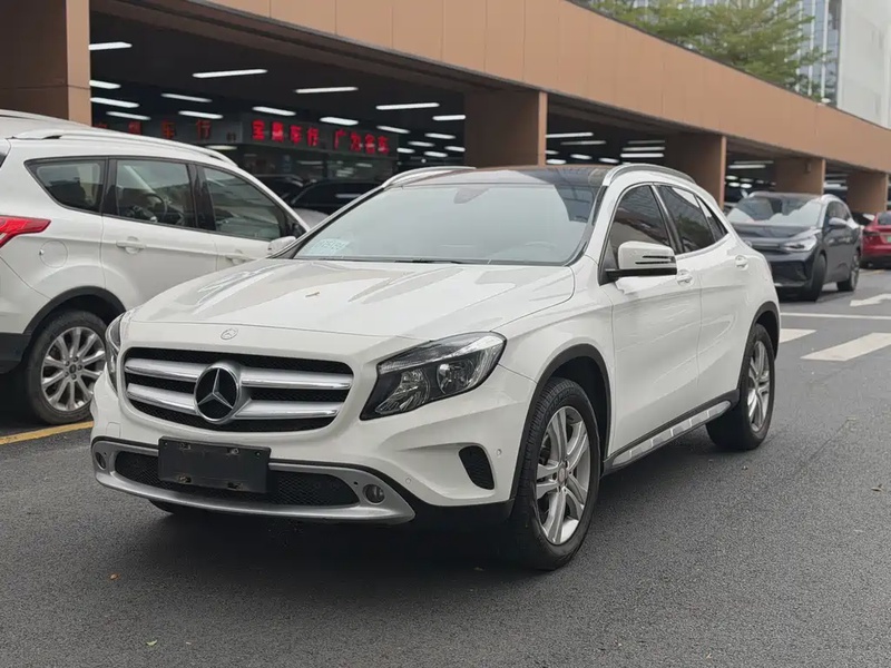 Mercedes-Benz GLA-Class
