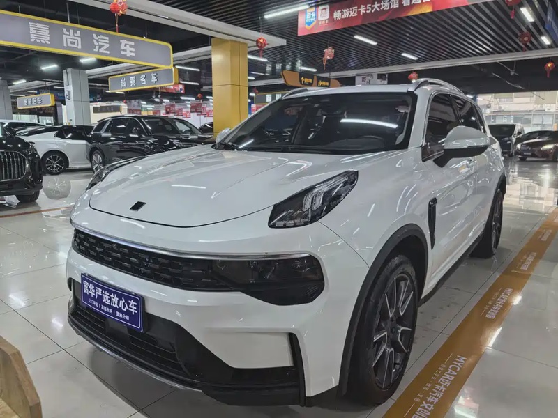 Lynk & Co 01