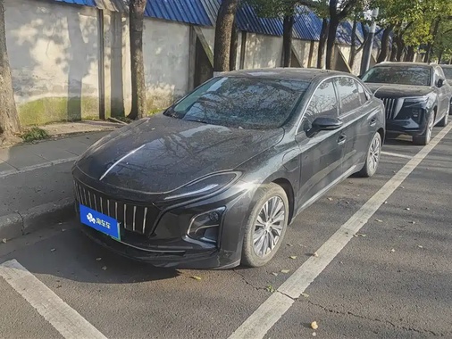 Hongqi E-QM5 2022