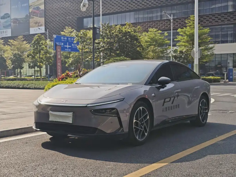 XPeng P7