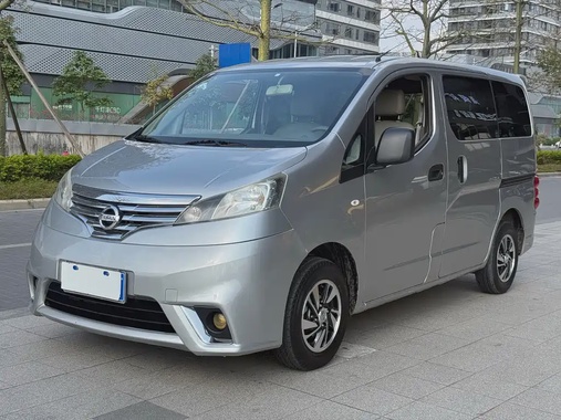 Nissan NV200 2016