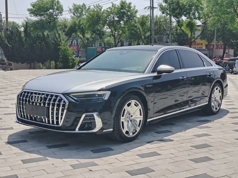 Audi A8