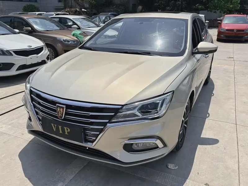 Roewe i5