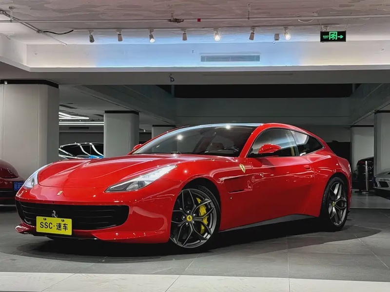 Ferrari GTC4Lusso