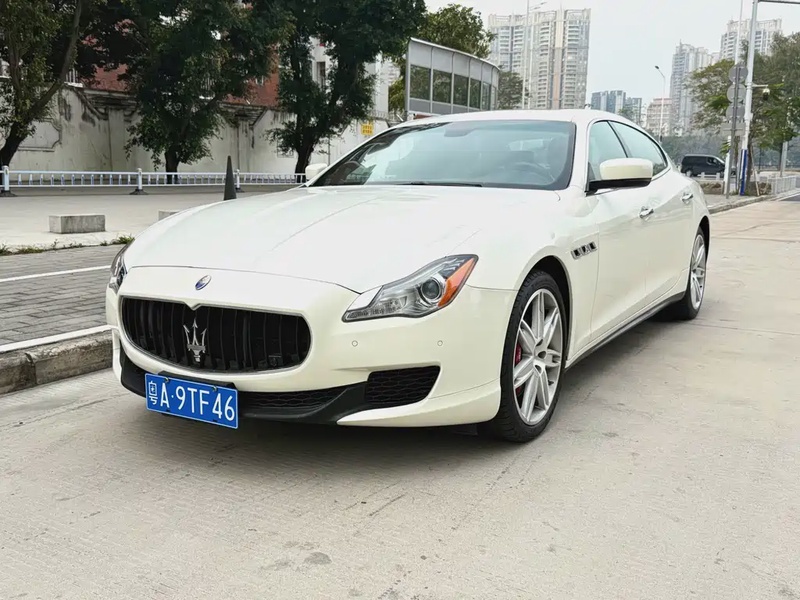 Maserati Quattroporte