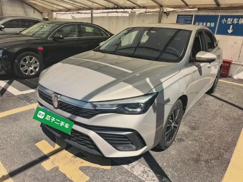 Roewe i5