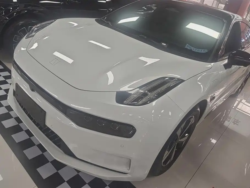 Zeekr 001
