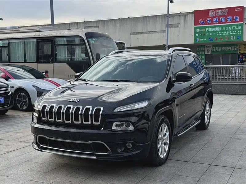 Jeep Cherokee