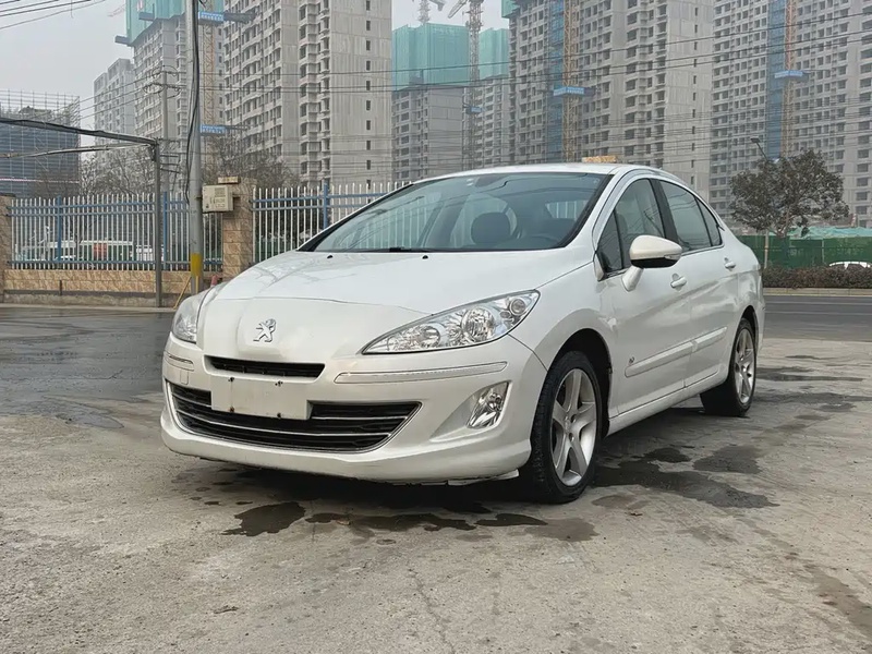 Peugeot 408