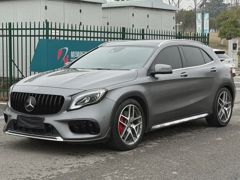 Mercedes-Benz GLA-Class