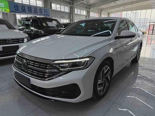 Volkswagen Sagitar 2022