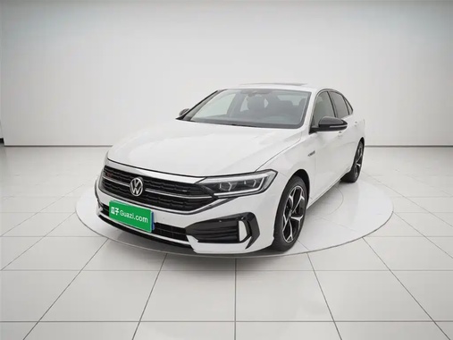 Volkswagen Sagitar 2022