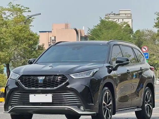 Toyota Crown Kluger 2022