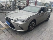 Lexus ES 2024