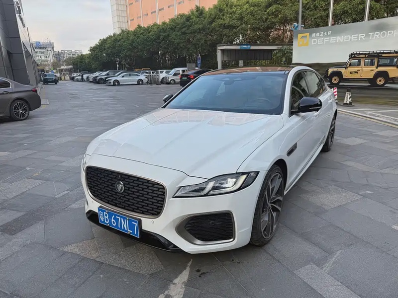 Jaguar XFL