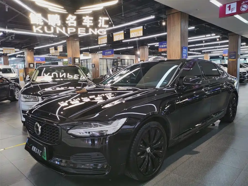 Volvo S90