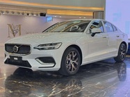 Volvo S60 2025