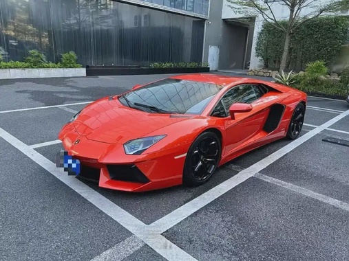 Lamborghini Aventador 2013