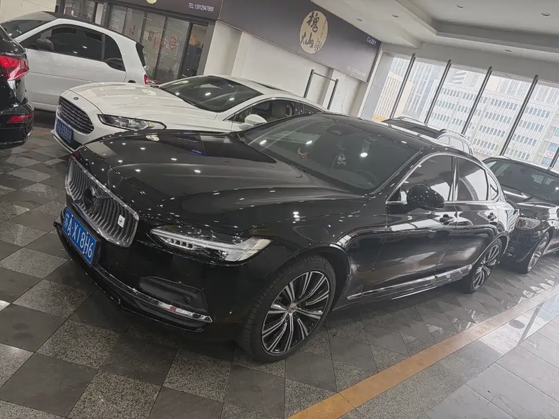 Volvo S90