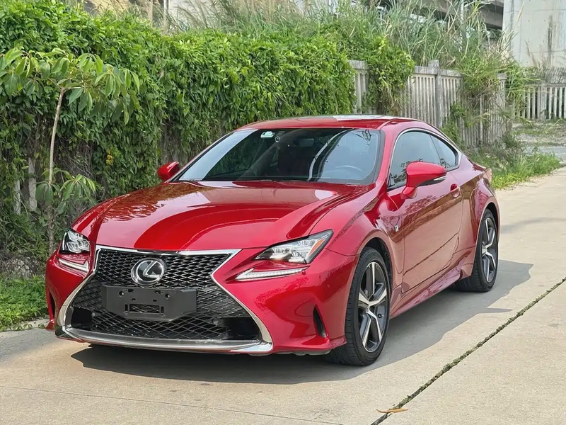 Lexus RC