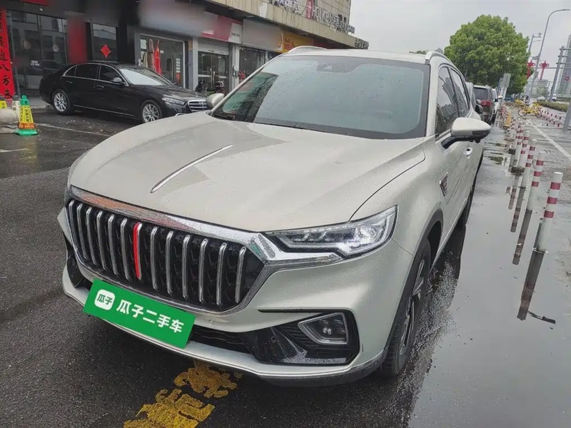 Hongqi HS5