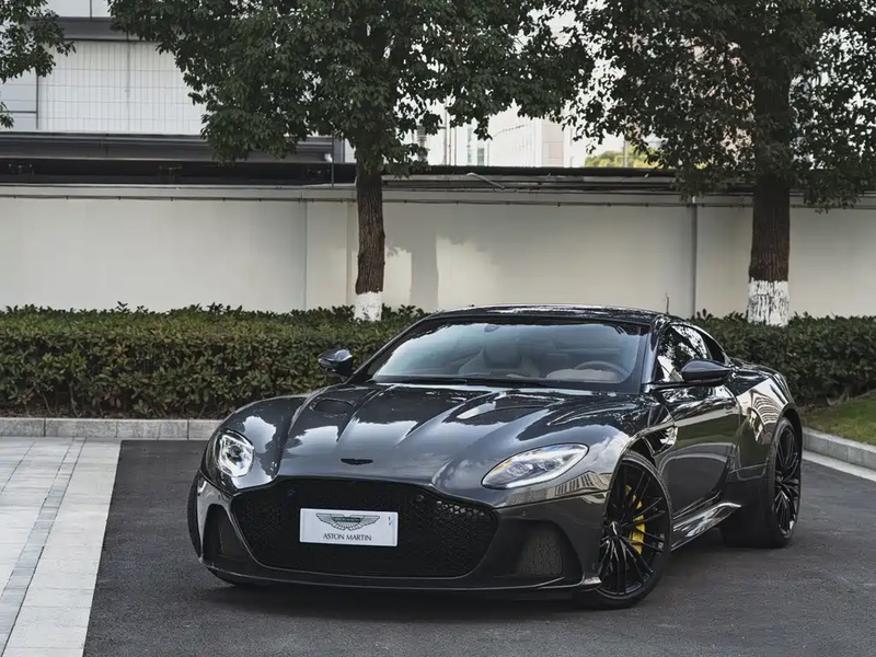 Aston Martin DBS