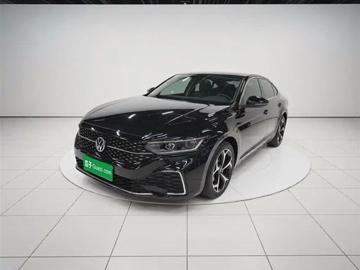 Volkswagen Passat 2025