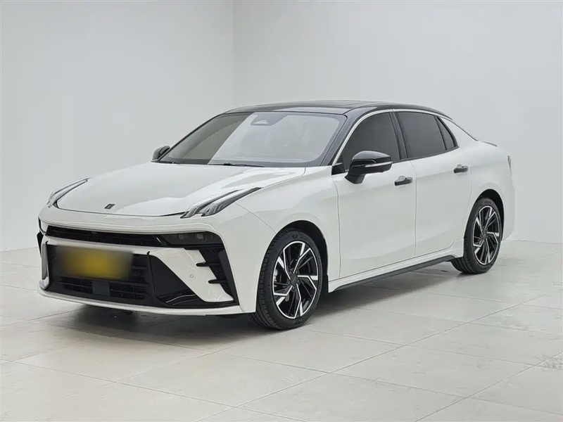 Lynk & Co 03