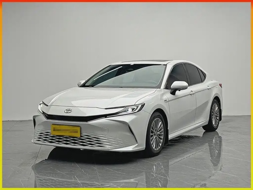 Toyota Camry 2025