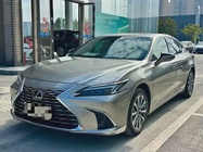 Lexus ES 2025