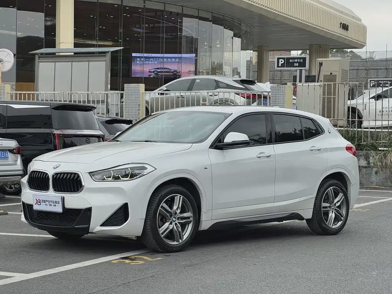 BMW X2