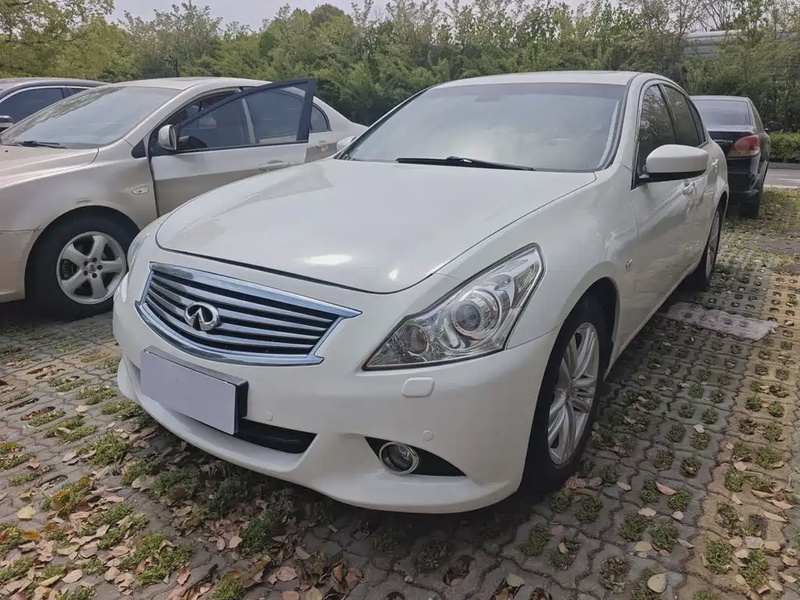 Infiniti G