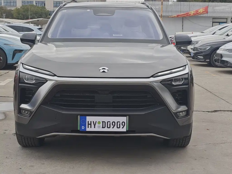 NIO ES8