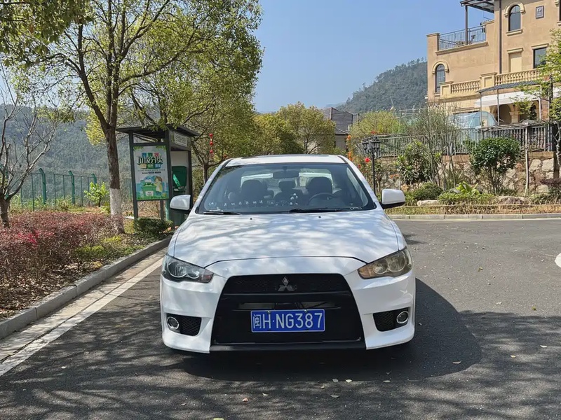 Mitsubishi Lancer EX